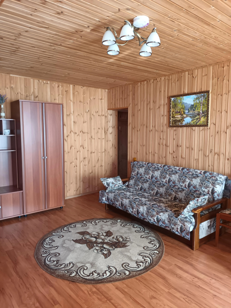 Квартира Трёхкомнатная на Линейной 31
