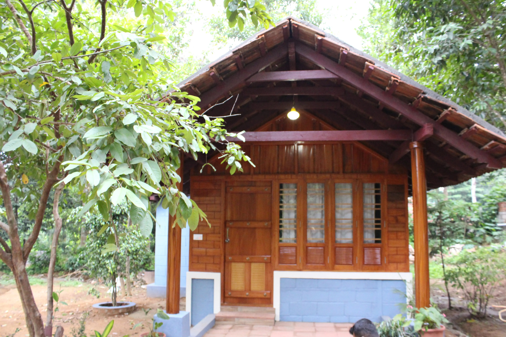 Отель Whispering woods coorg