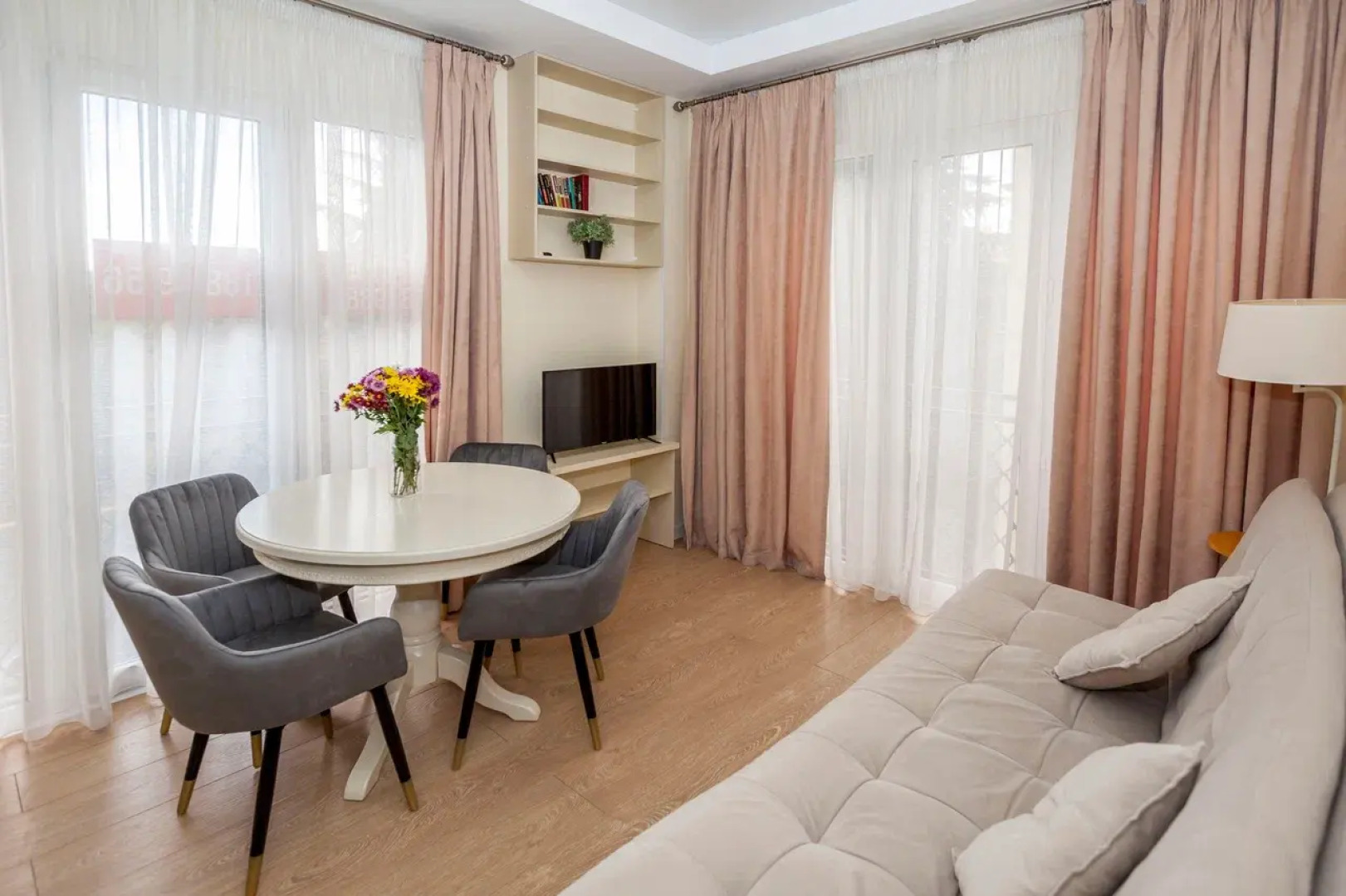 Апартаменты Morerooms в ЖК Мадагаскар