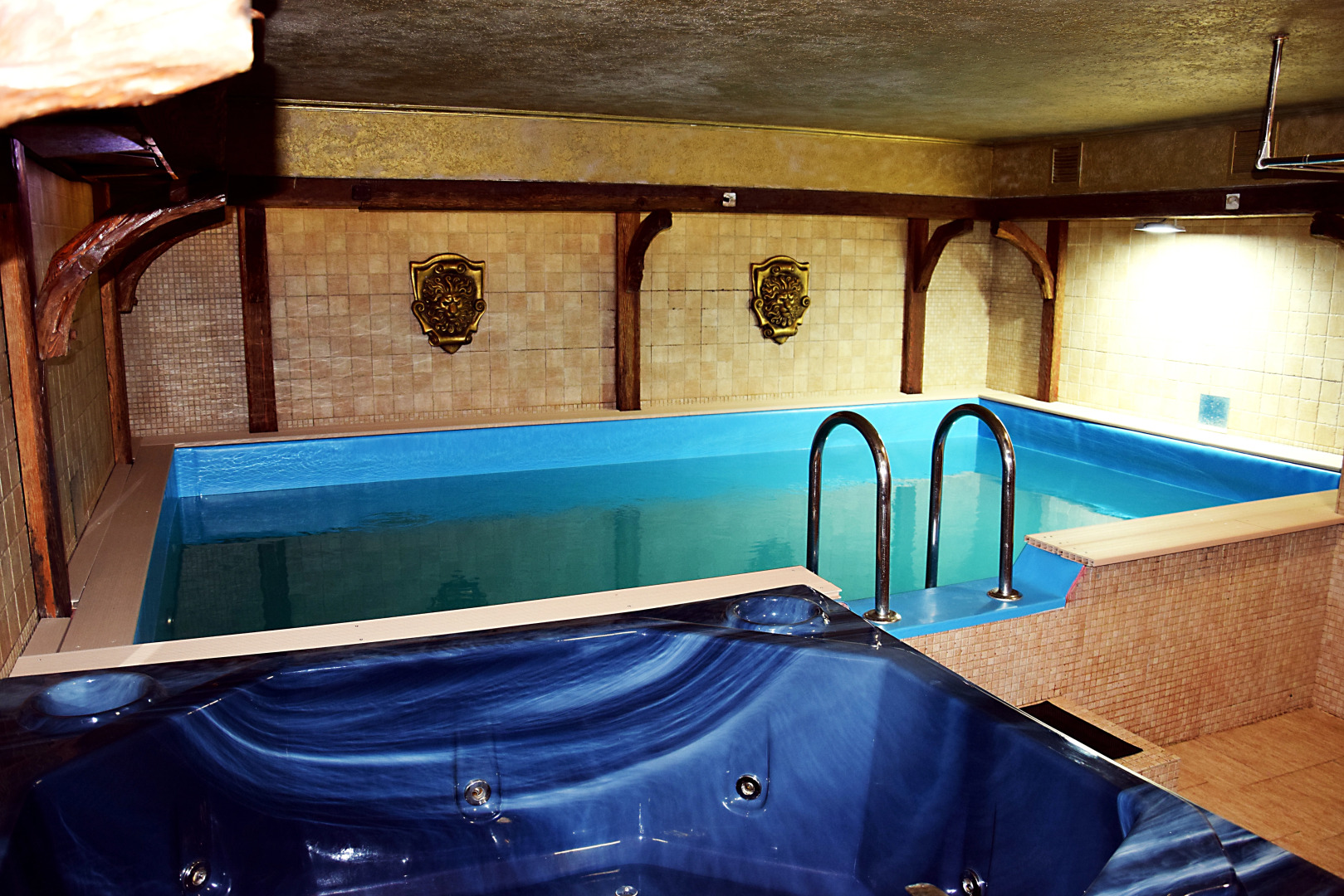 Гостиничный Комплекс Золотое Крыло