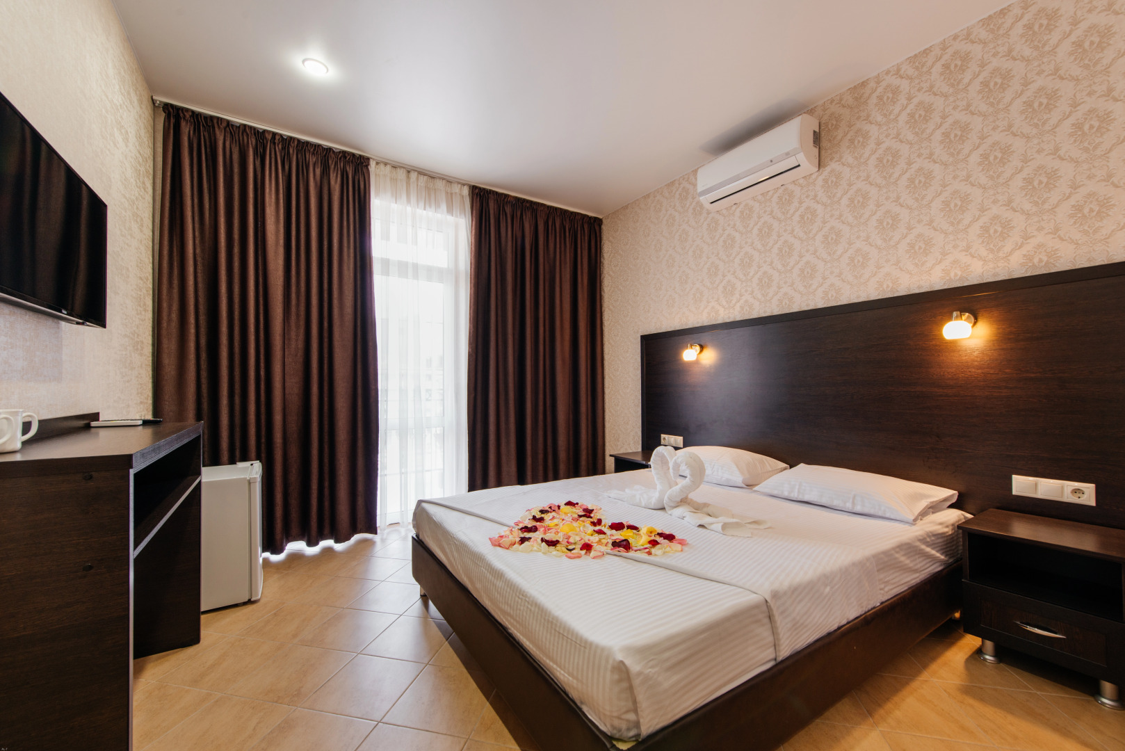 Отель Лаура