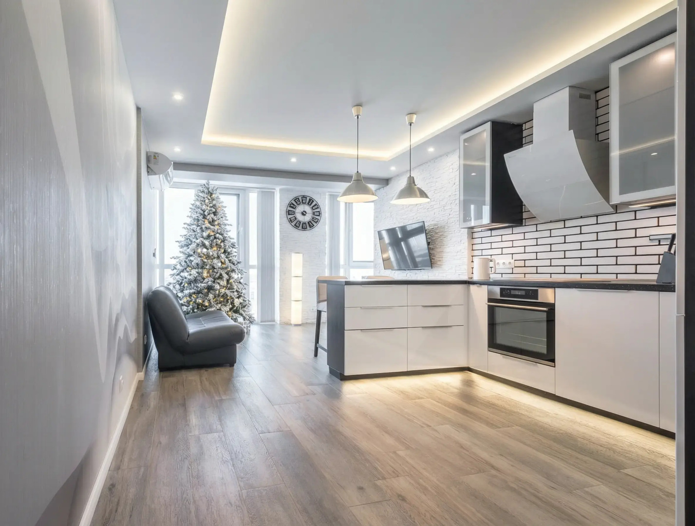 Апартаменты с панорамным видом: наслаждайтесь закатами в центре города рядом с ТРЦ «Галерея»