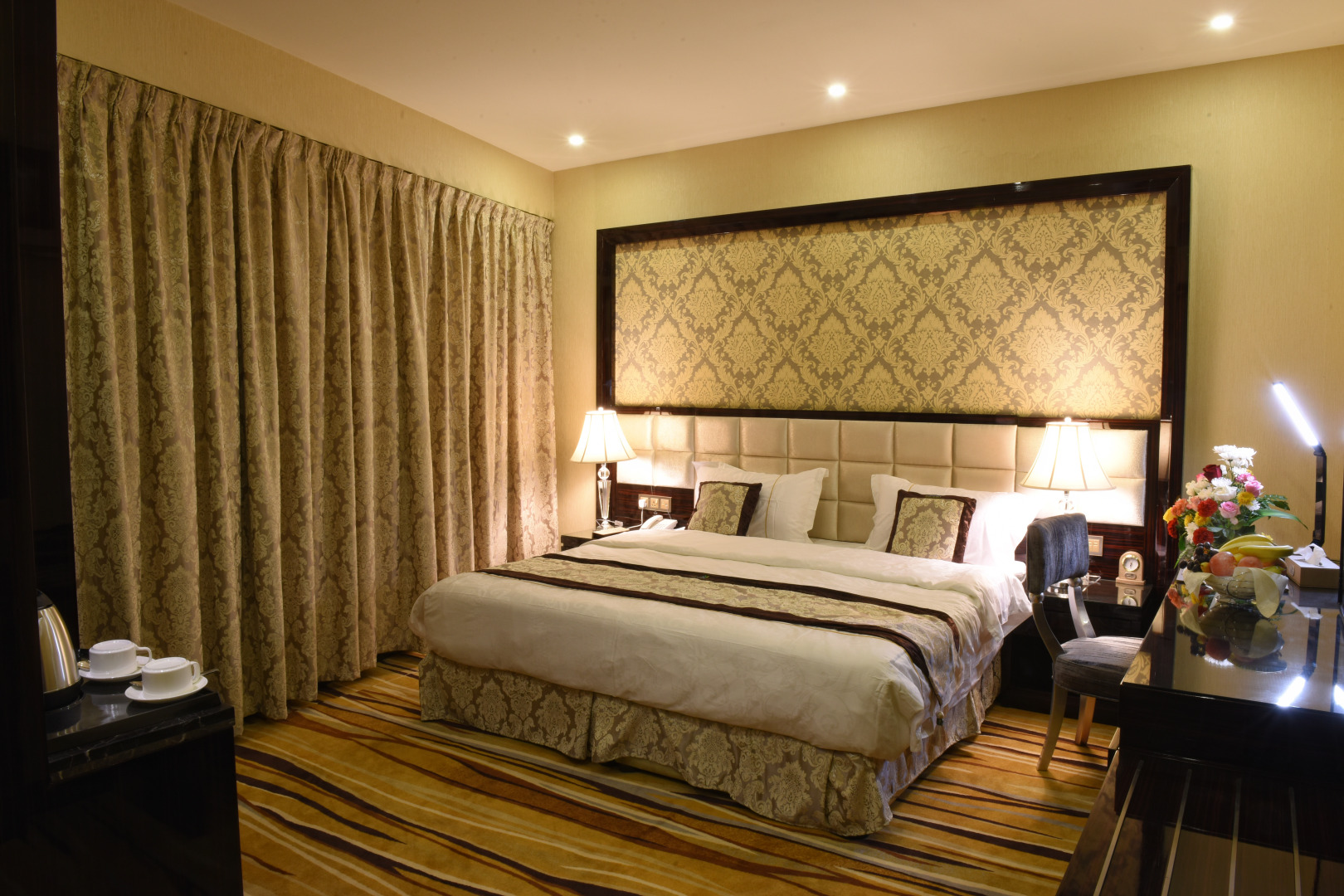 Отель Garden Plaza