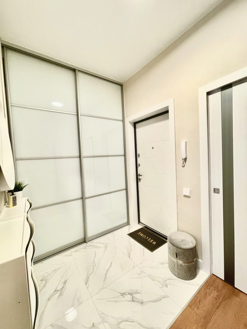 Апартамент в 5 минутах от моря с бассейном на Мира 44лит6