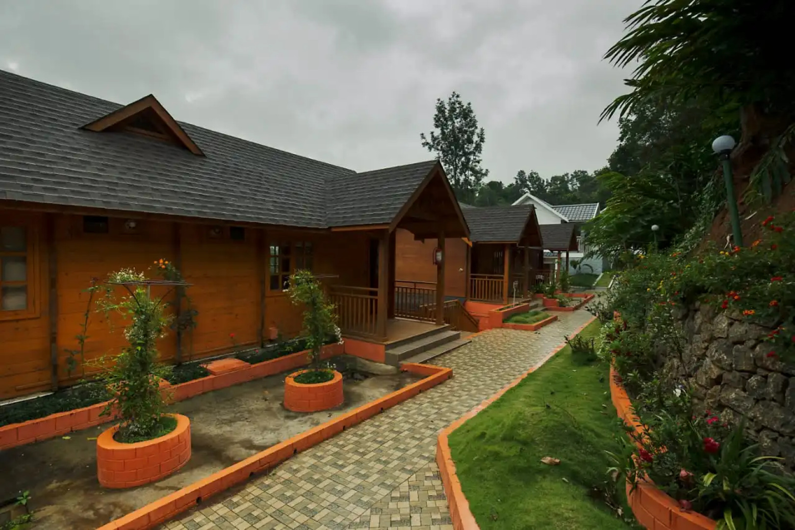 Отель Camellia and Elettaria the Twin Resorts