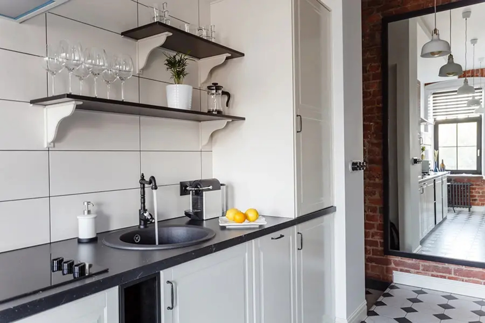 Inretro White by Apartica