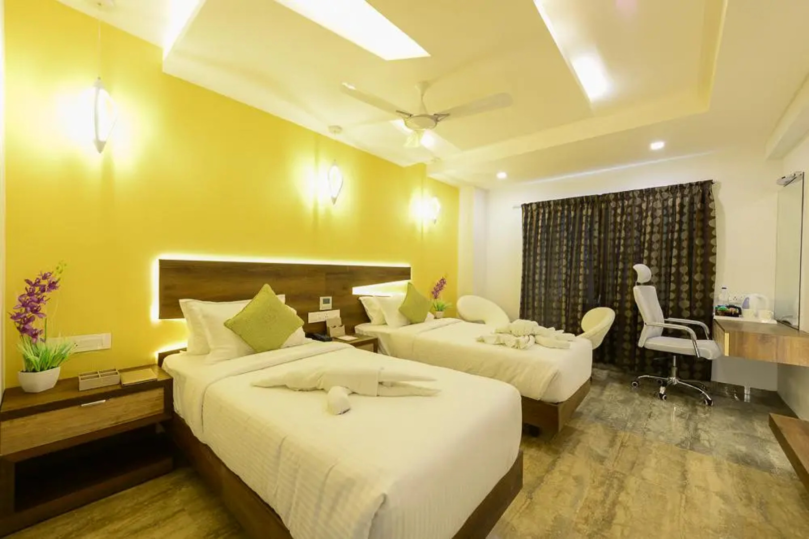 Отель Chenthur Park