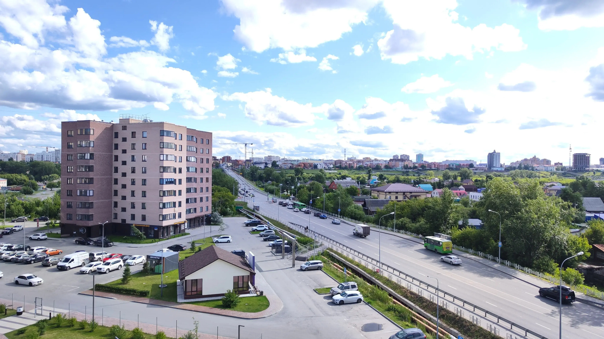 Апартаменты Panda Home с видом на мост влюблённых