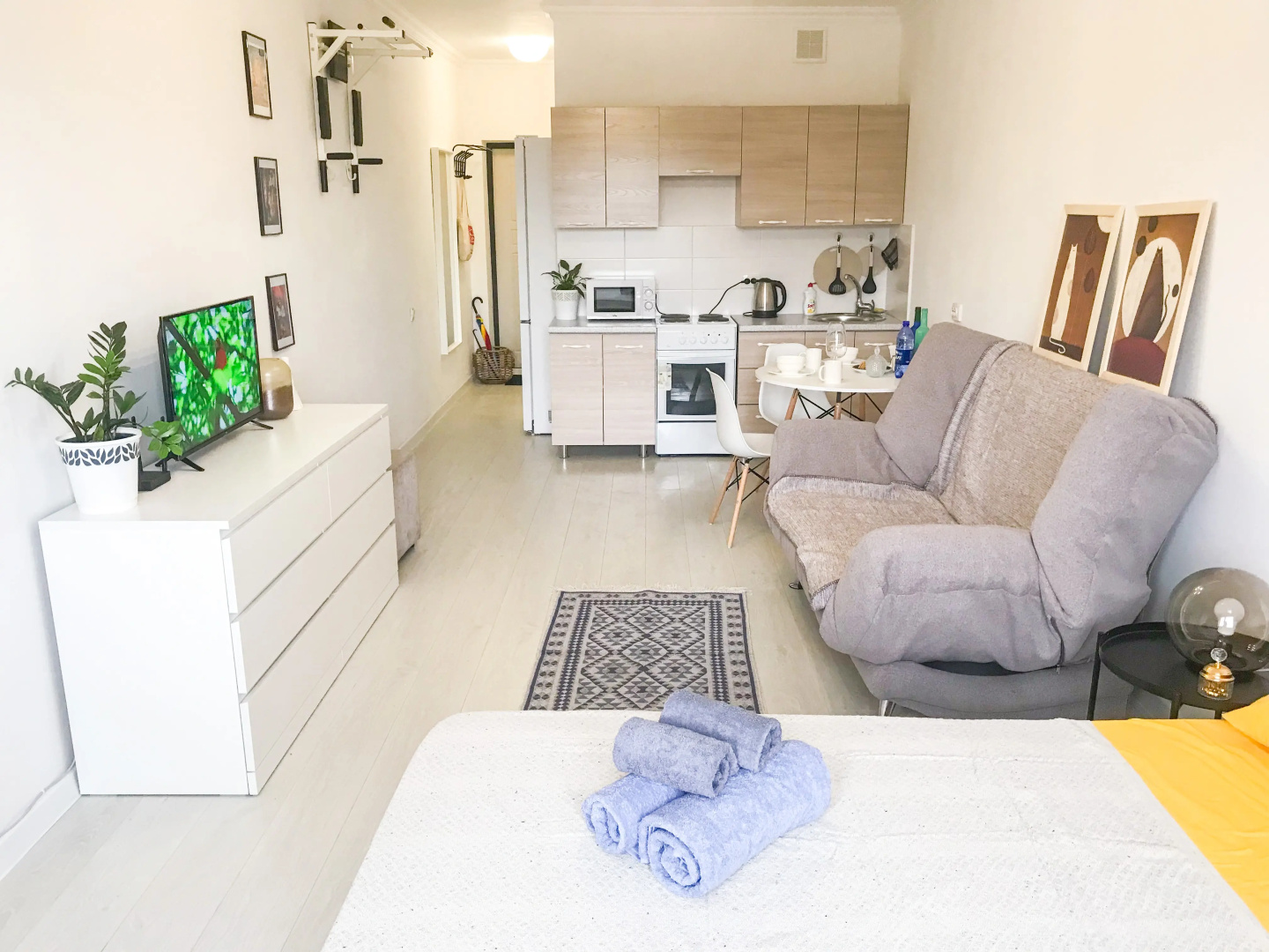 Апартаменты ADT Beige and white