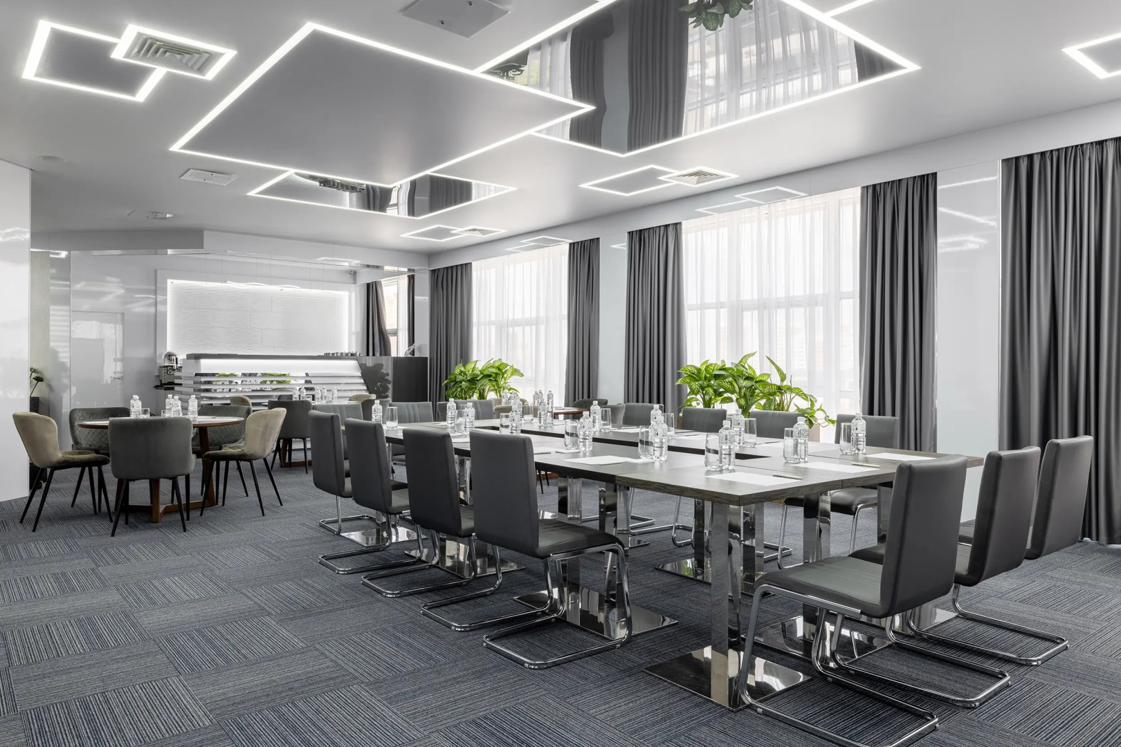 Отель Параллель Parallel Congress by Stellar Hotels