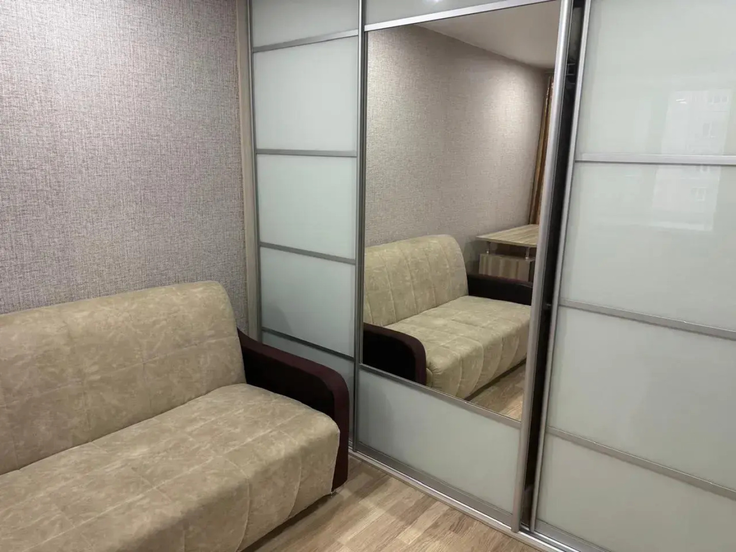 Квартира 2х-комнатная с  Хорошим Ремонтом