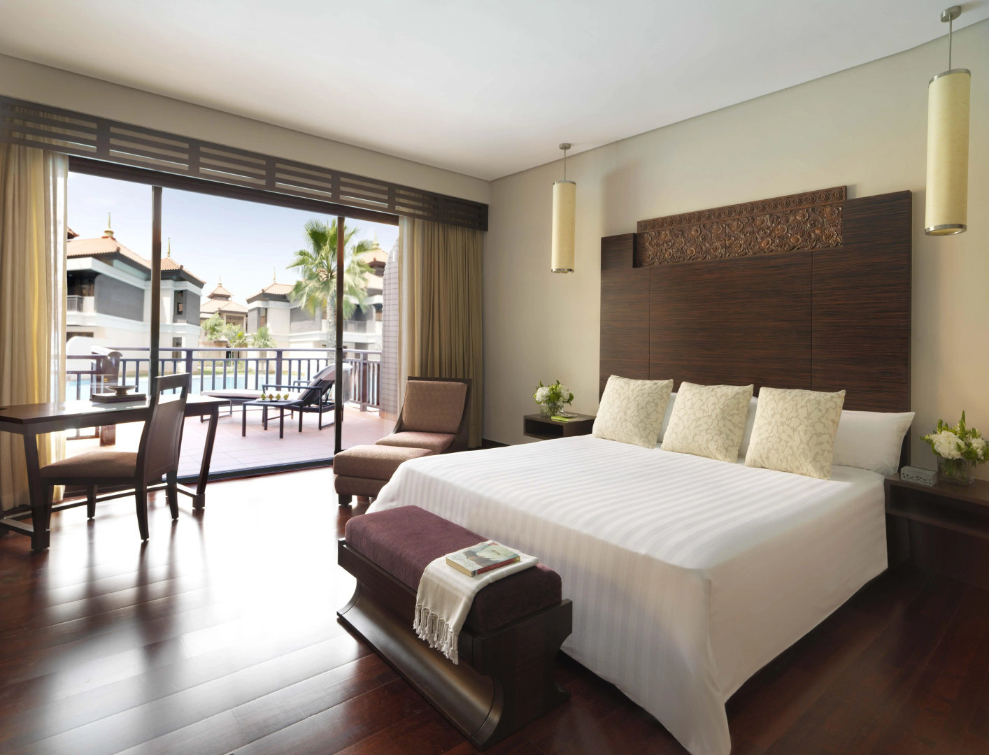 Курортный отель Anantara The Palm Dubai Resort