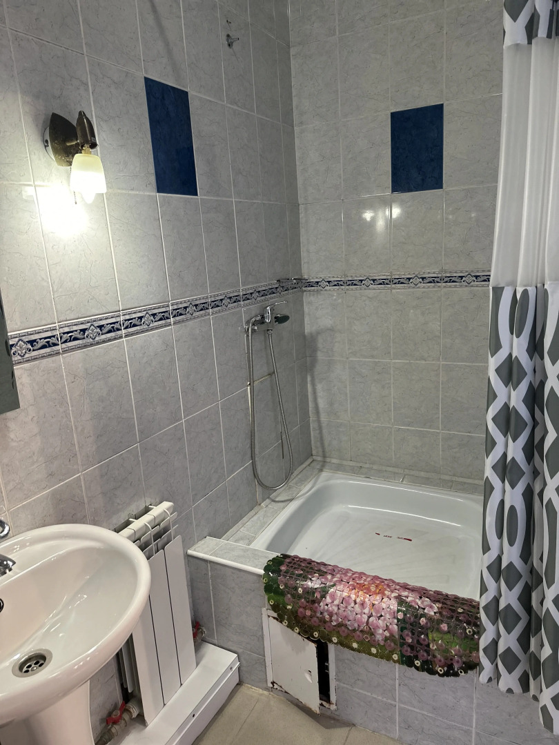 Отель Лотос