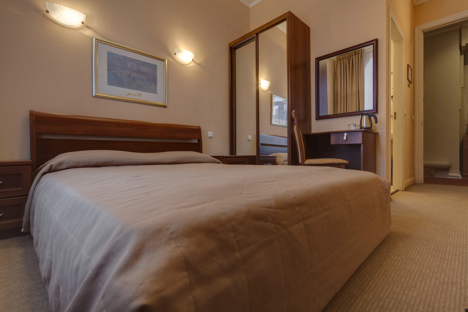 Меблированные комнаты  Соната у Эрмитажа