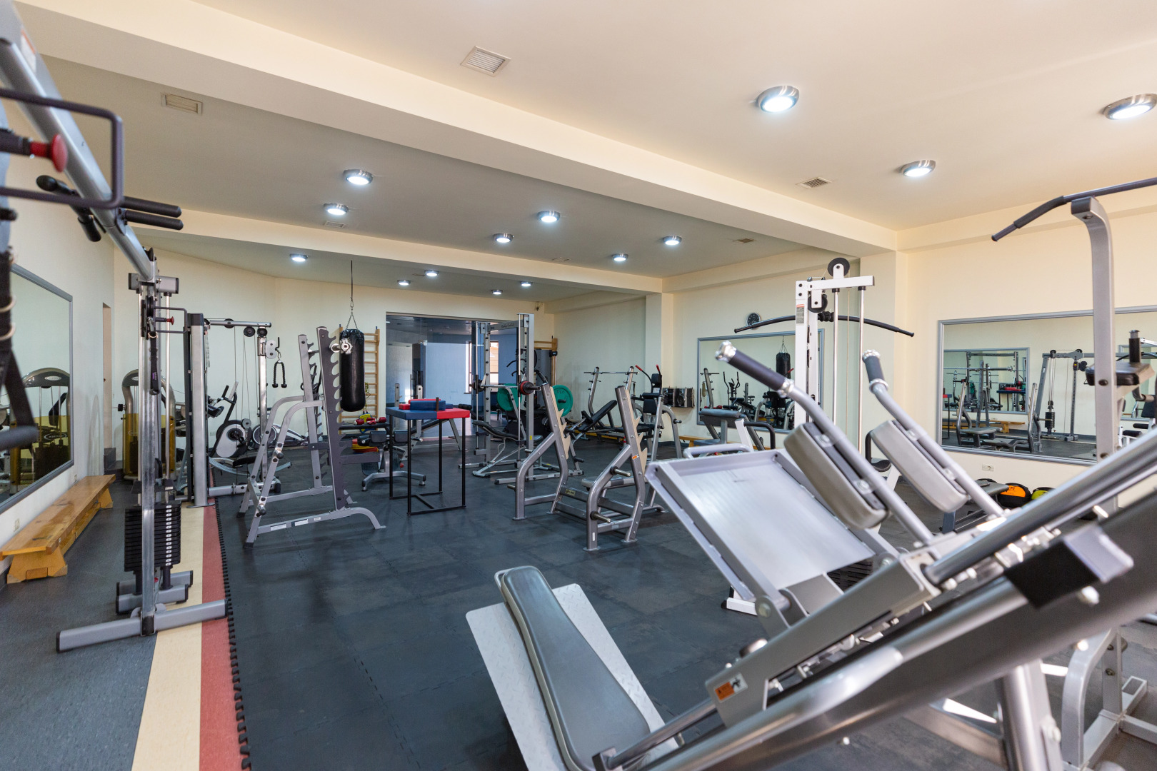 Отель La Defense Yerevan