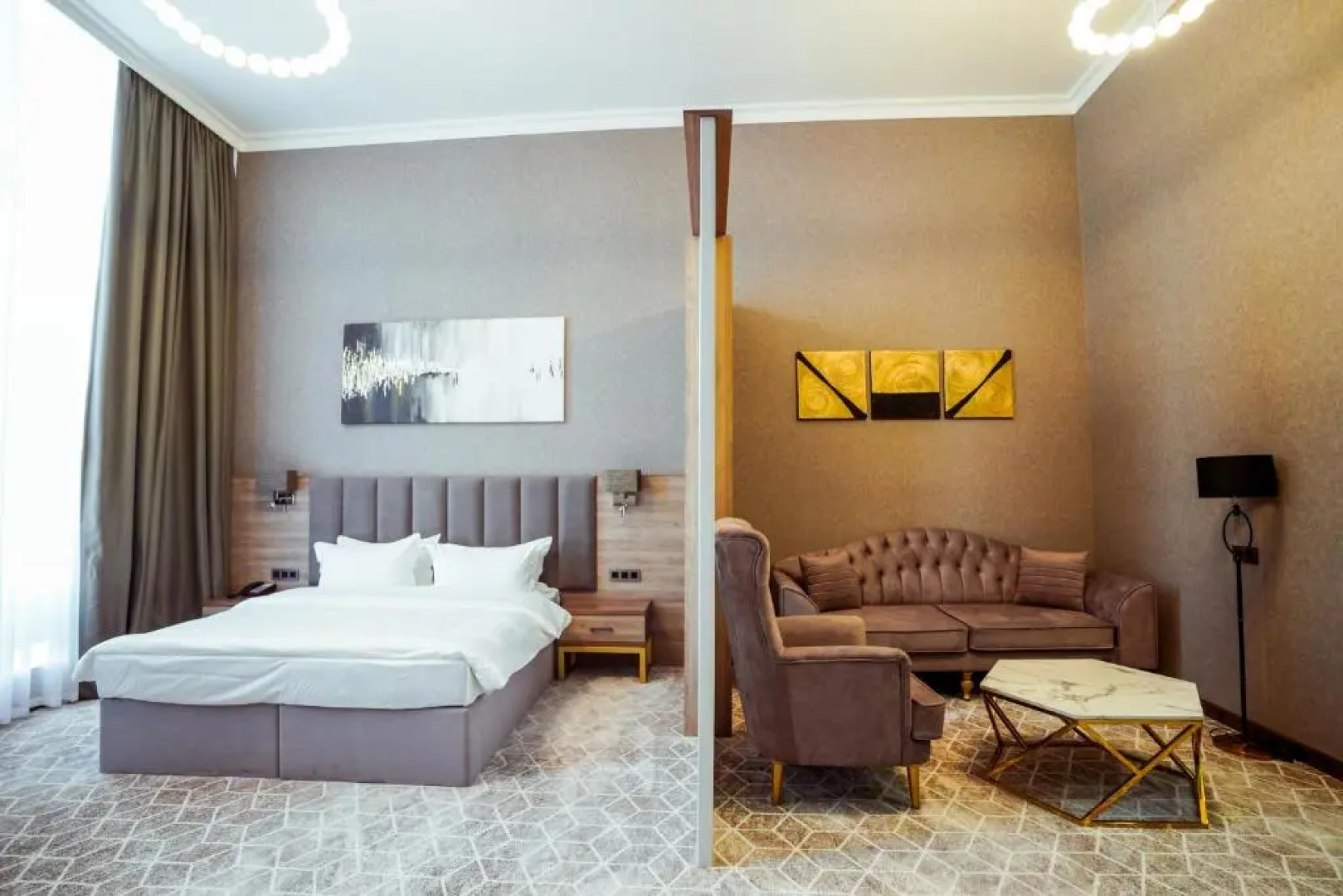 Отель Tauke Khan Plaza