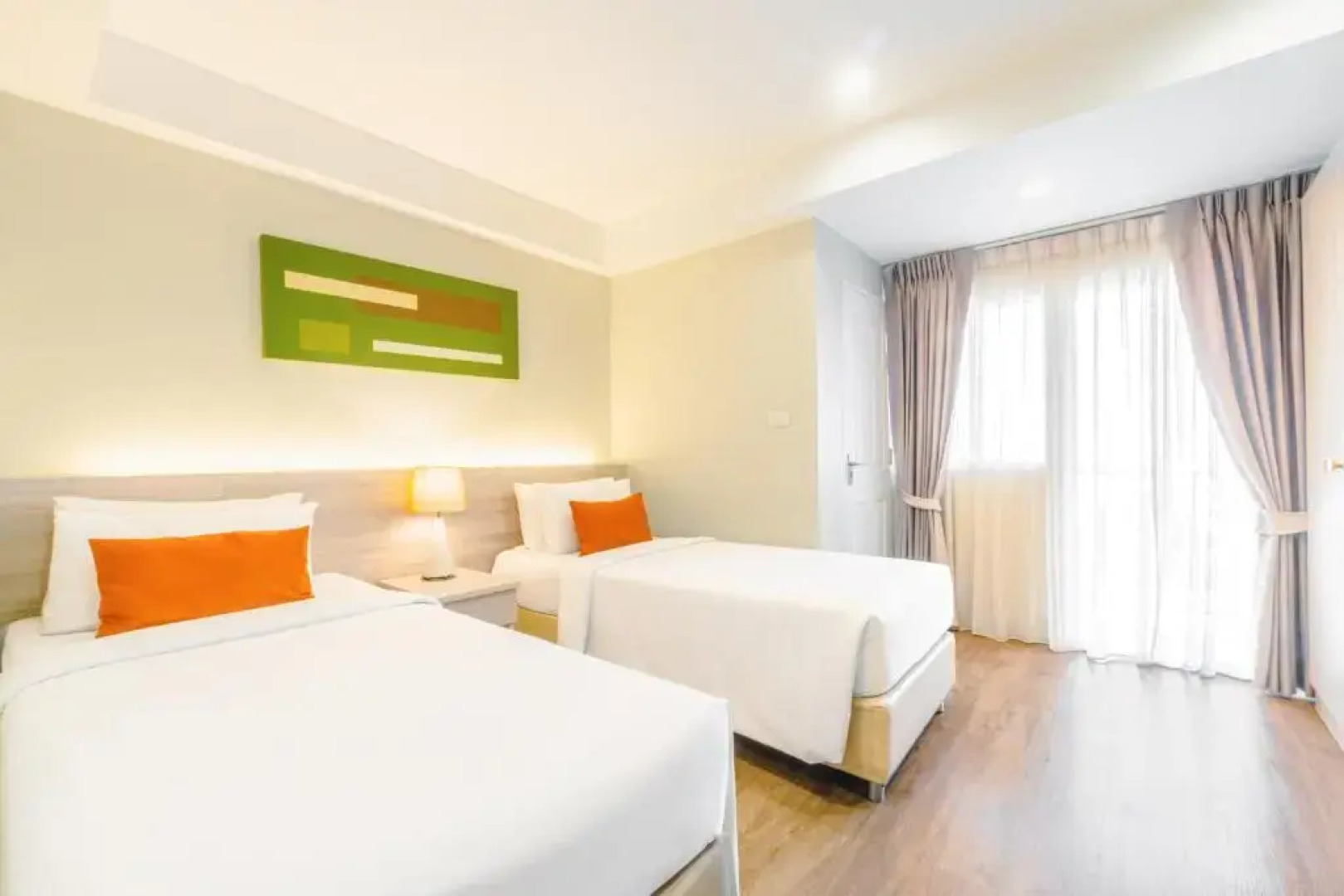 Отель Koon Hotel Sukhumvit