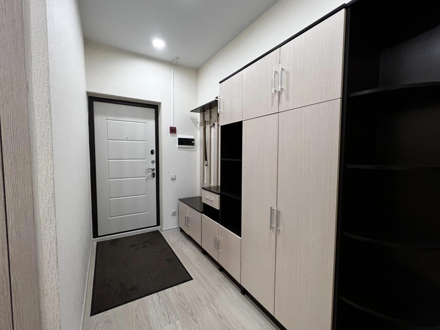 Квартира AlexHome РП Свердловский Строителей 9