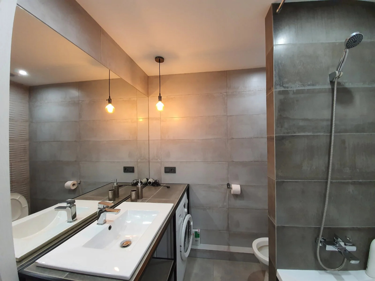 Квартира с 2 Изолированными Друг от Друга Спальнями