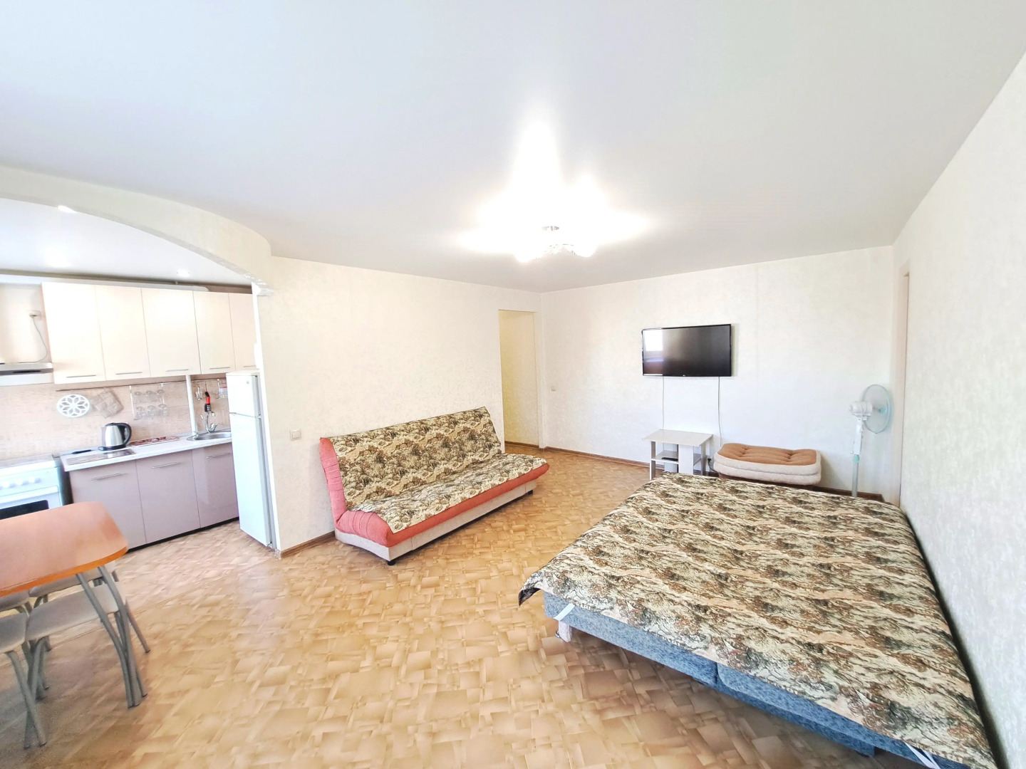 Квартира Двухкомнатная Проспект Комсомольский 15