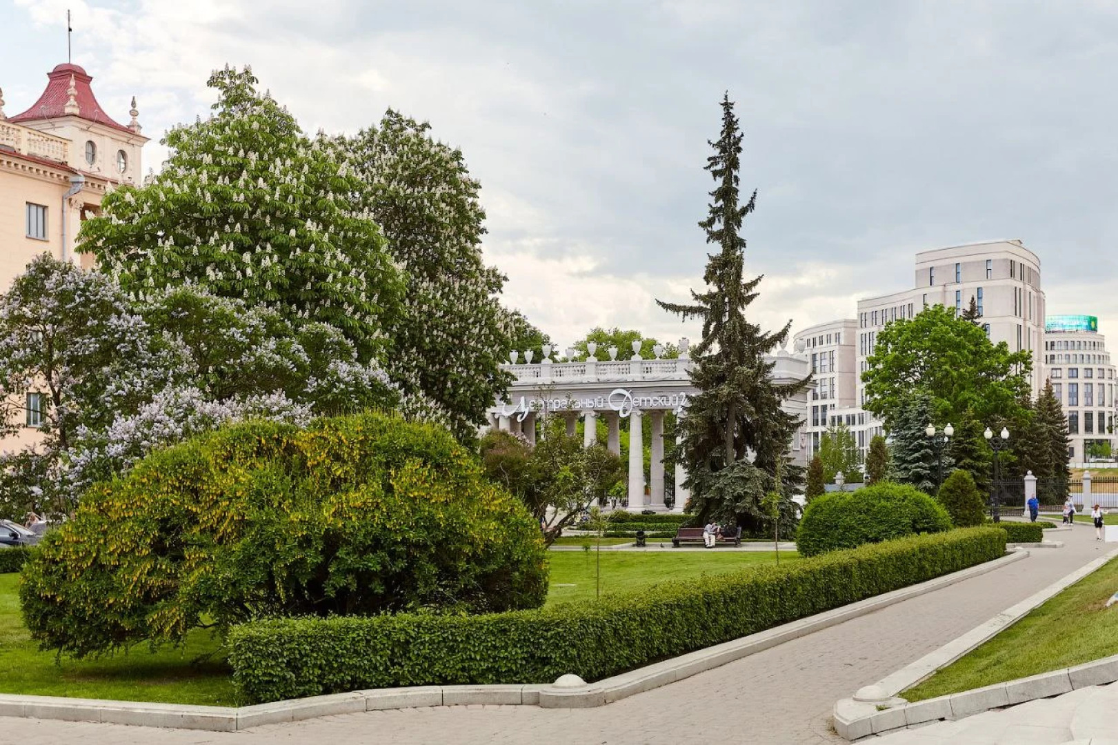 Апартаменты на проспекте Независимости 36 парк М. Горького