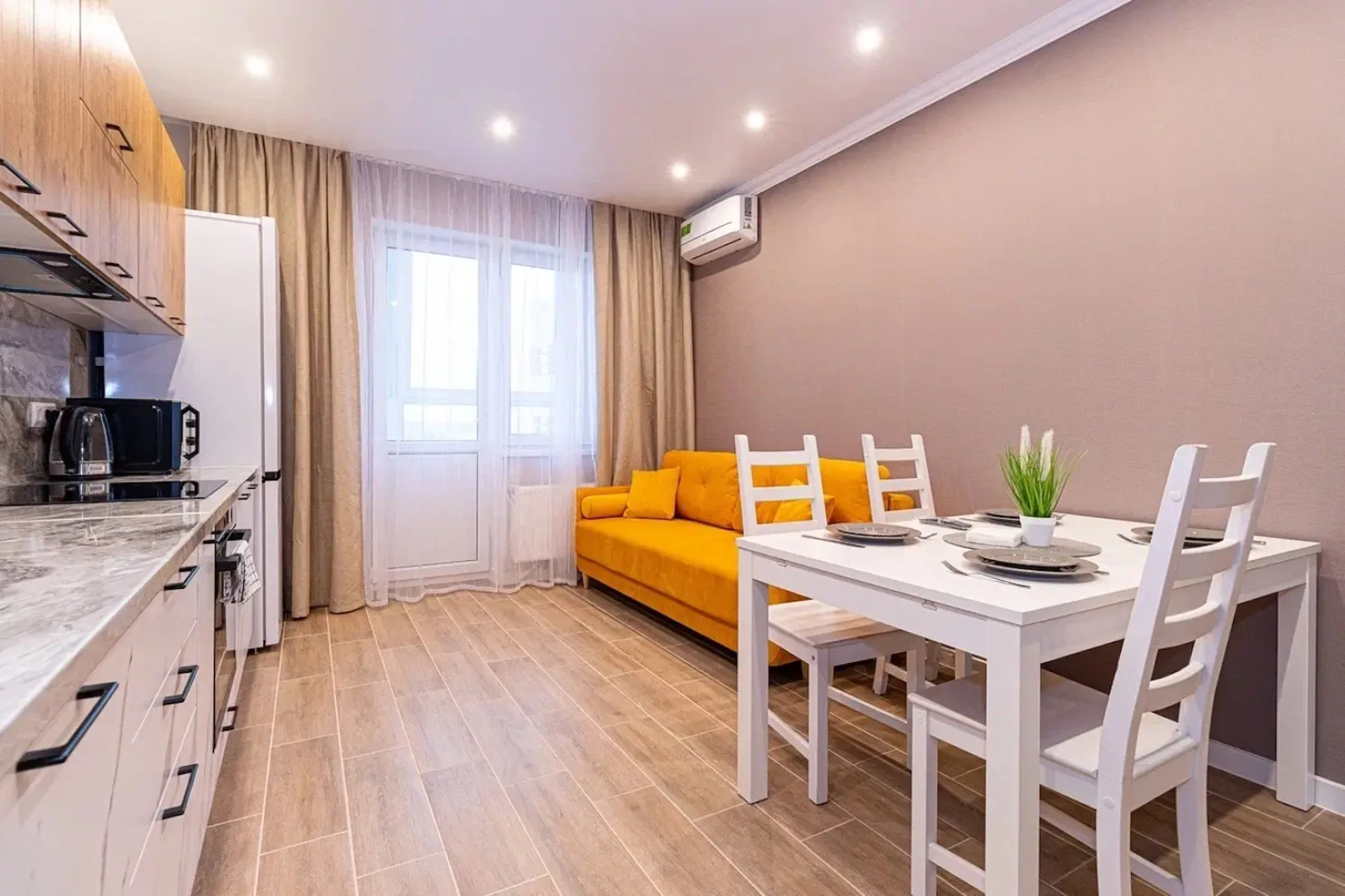 Апартаменты Уютная 2-ком в ЖК Красная Площадь