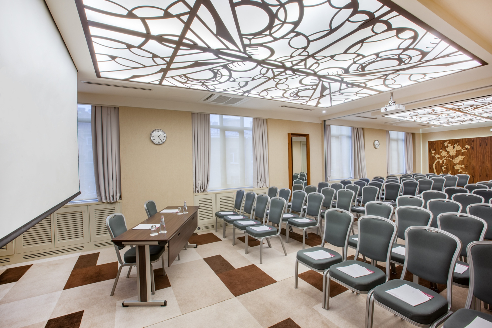 Crown Hotel St. Petersburg