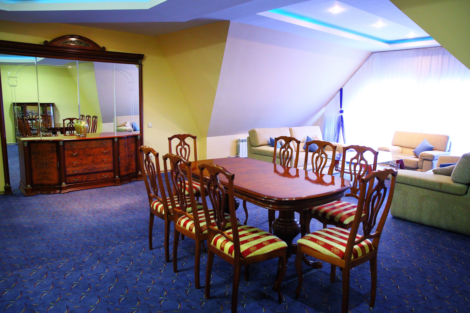 Отель Гостинично-развлекательный Комплекс Континент