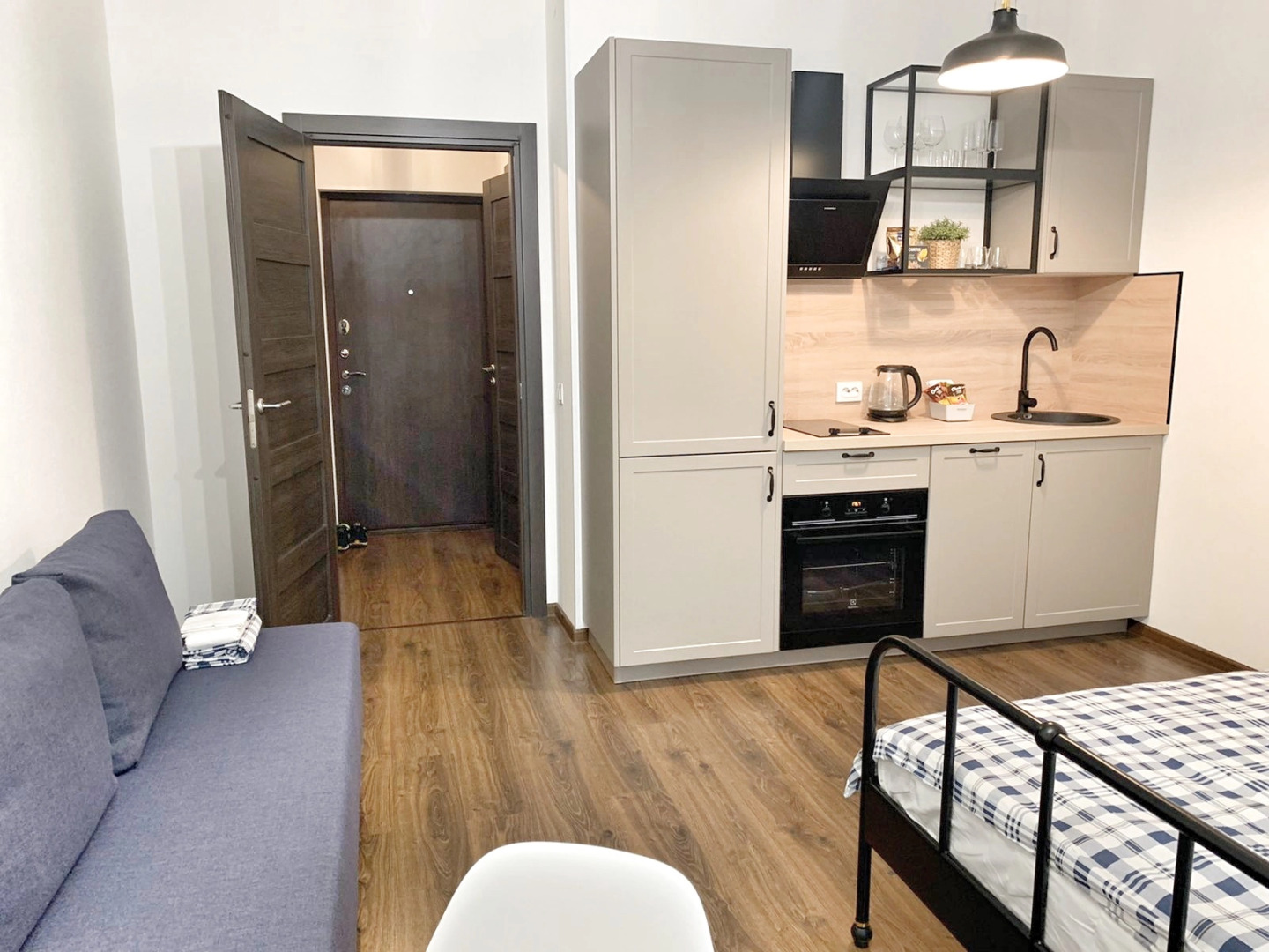 Квартира Loft Studio on Komendantskiy