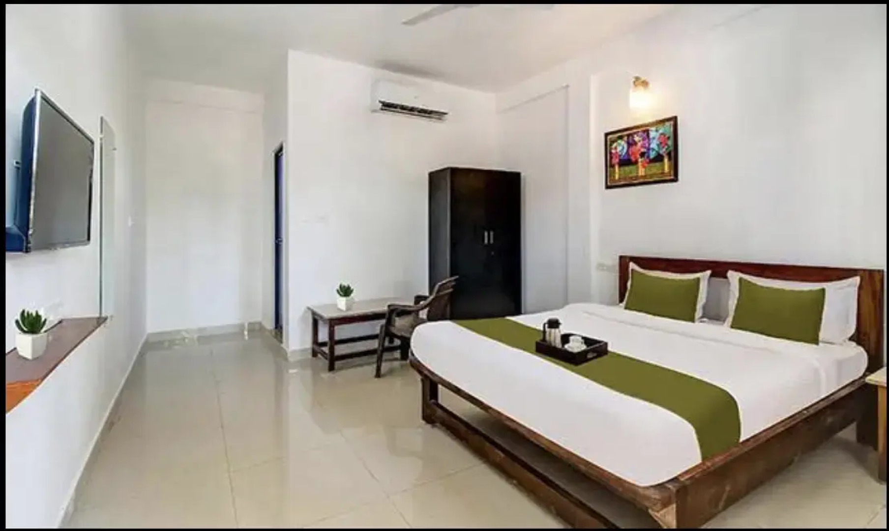 Отель Aqua Wave by YogiTree