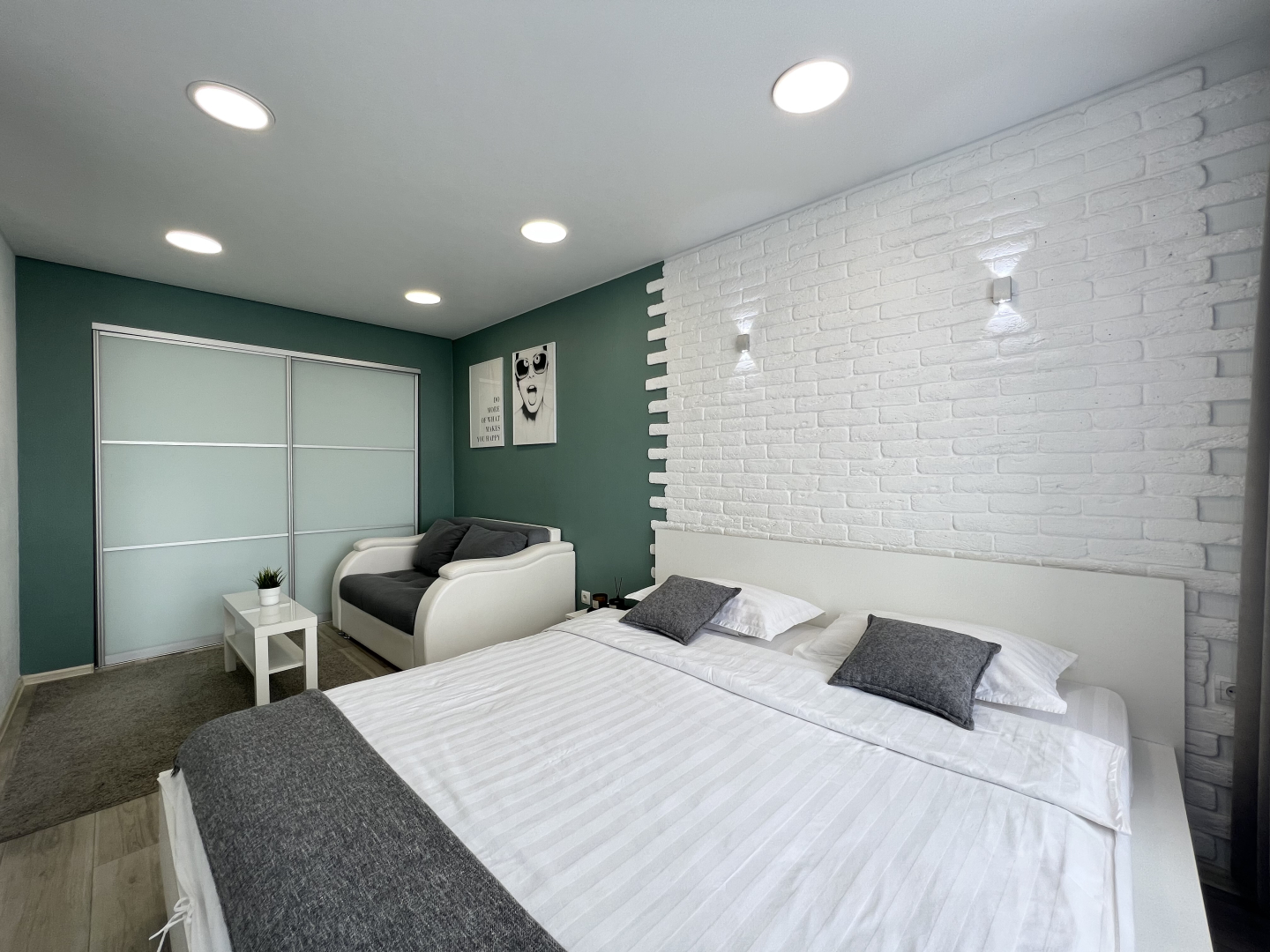 Апартаменты Торайгырова 28