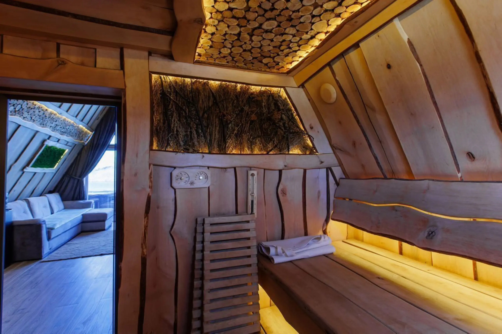 Частный дом С баней и чаном с видом на озеро