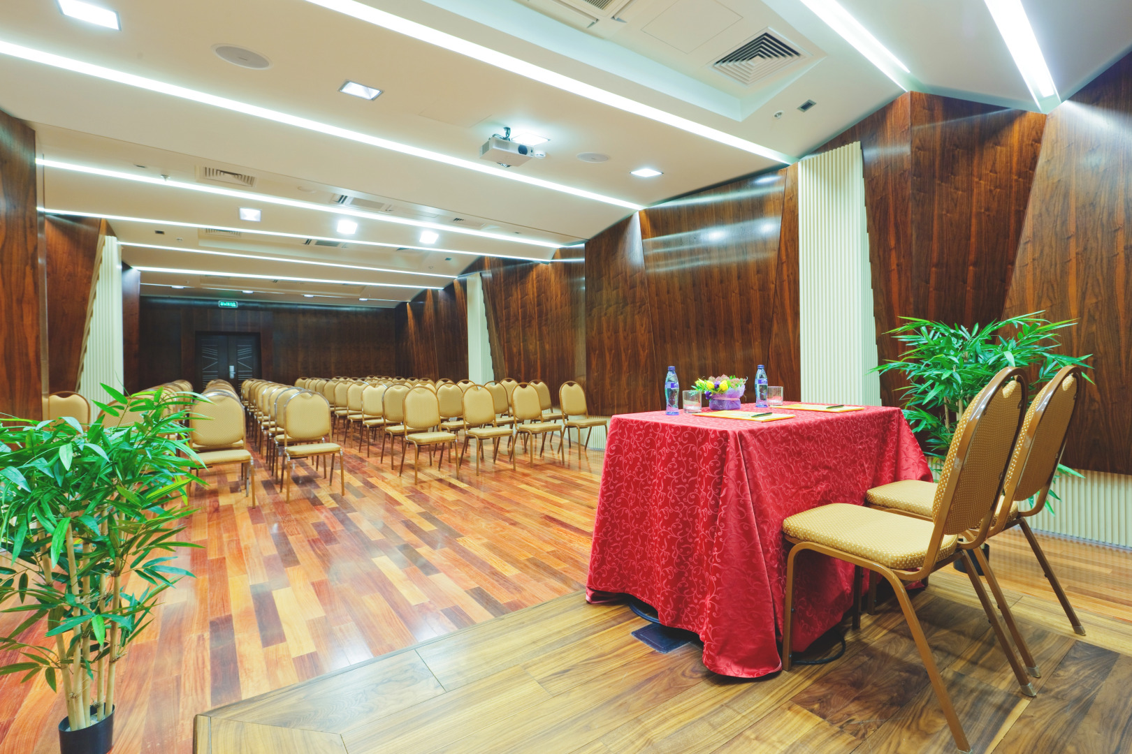 Отель East Gate