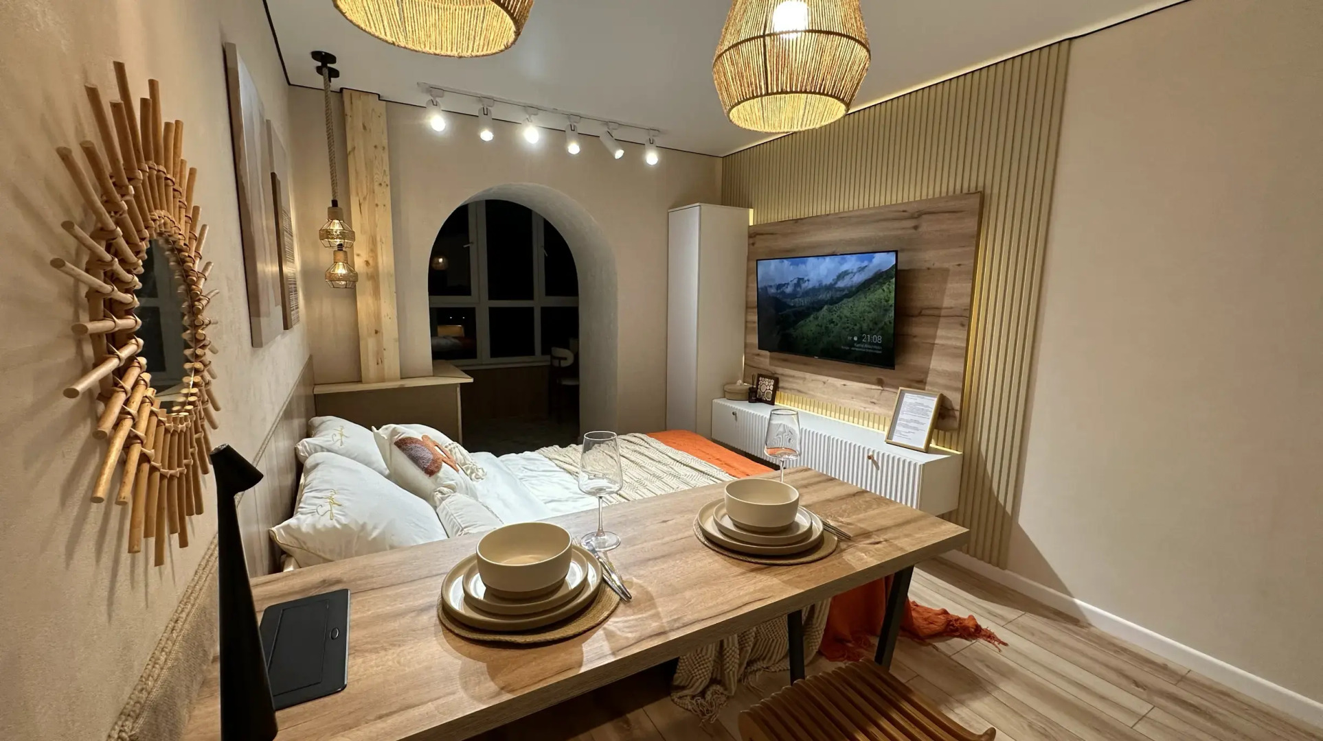 Квартира Студия с Дизайнерским Ремонтом в Центре