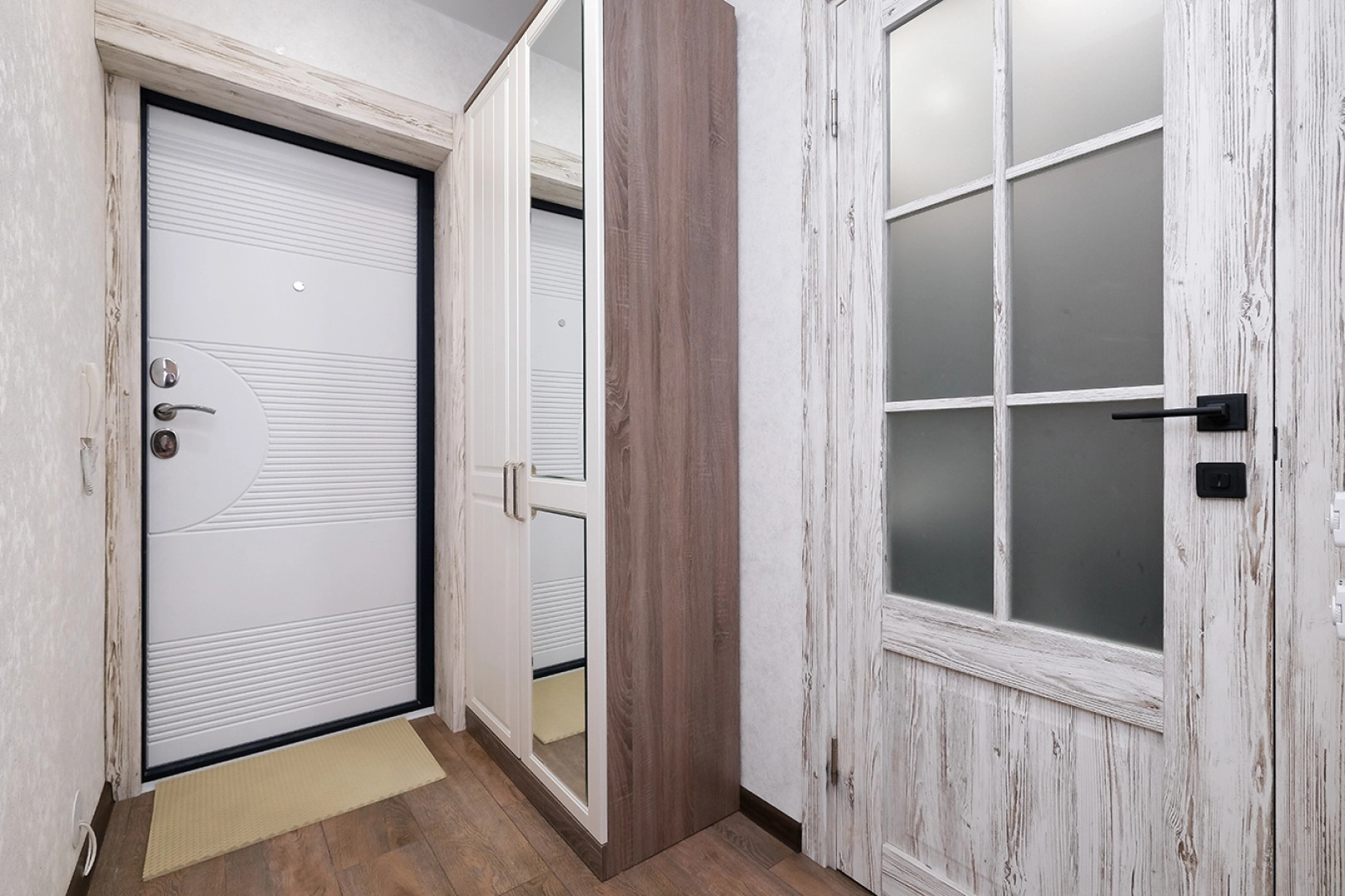 Апартаменты на Забалуева 90