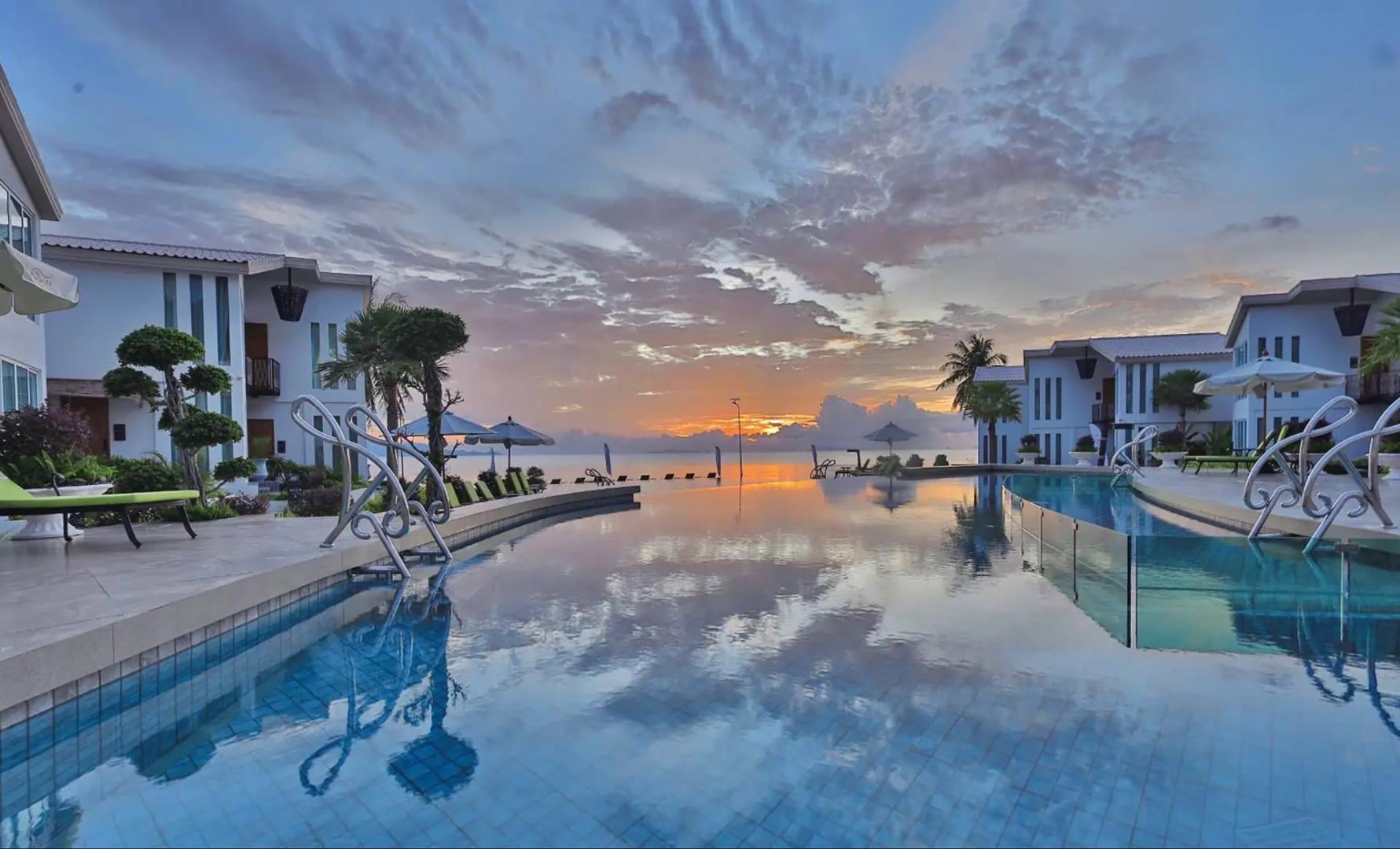 Отель Vannee Golden Sands Resort