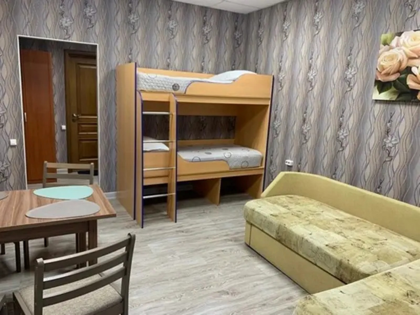 Отель 12 месяцев