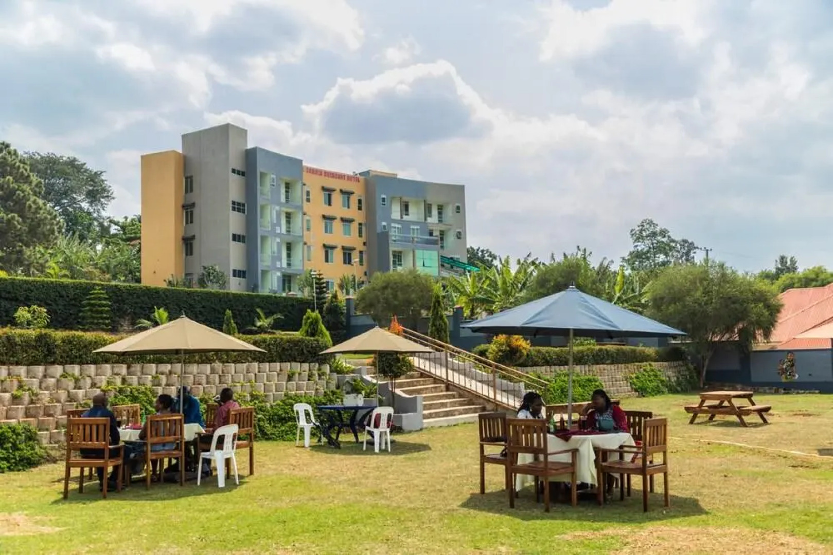 Отель Ekhaya Crescent