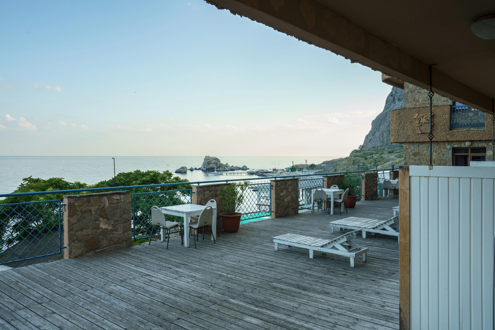 Отель Астарта