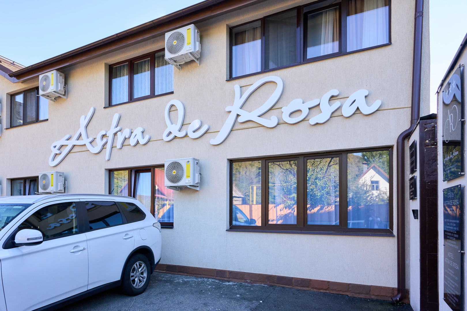 Отель Astra de Rosa