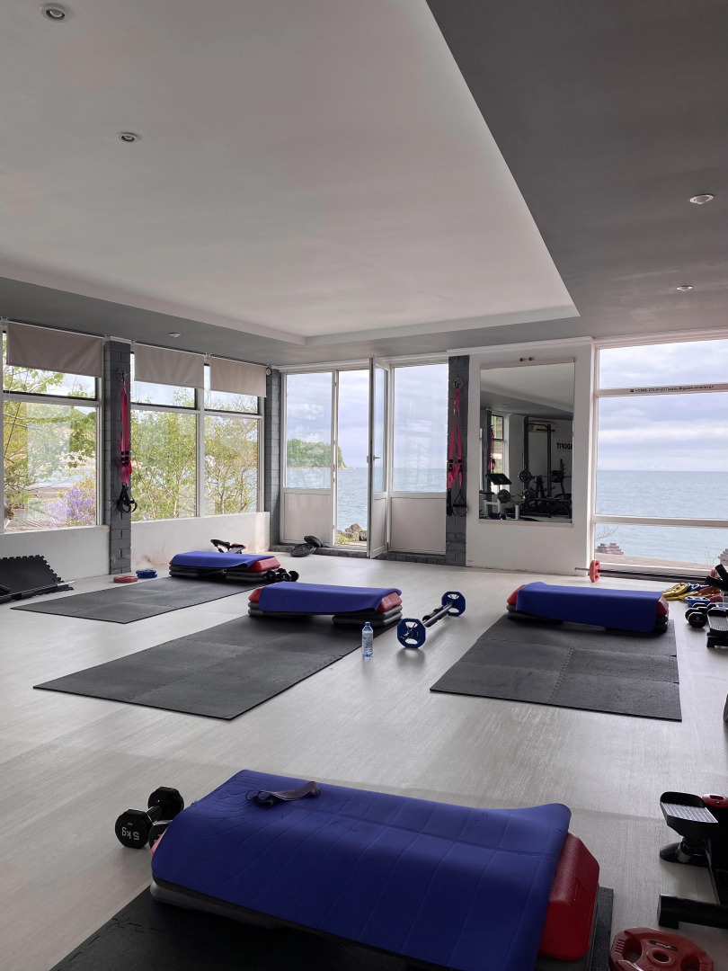 Курортный отель и яхт-клуб Торнадо