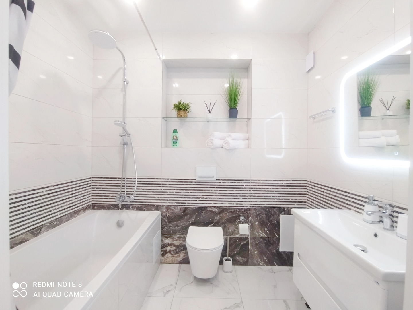 Апартаменты Люкс 2-х комнатные в Центре Новый Дом, 75 м2