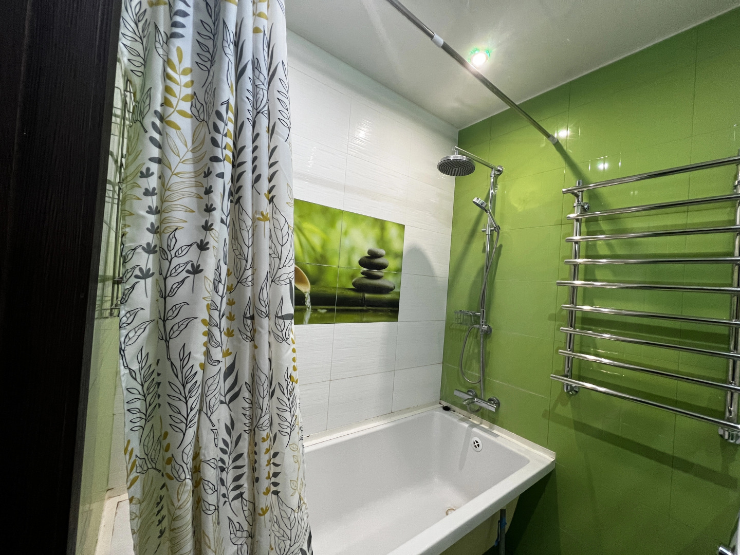 Апартаменты Квартира AlexHome РП Свердловский Михаила Марченко 8