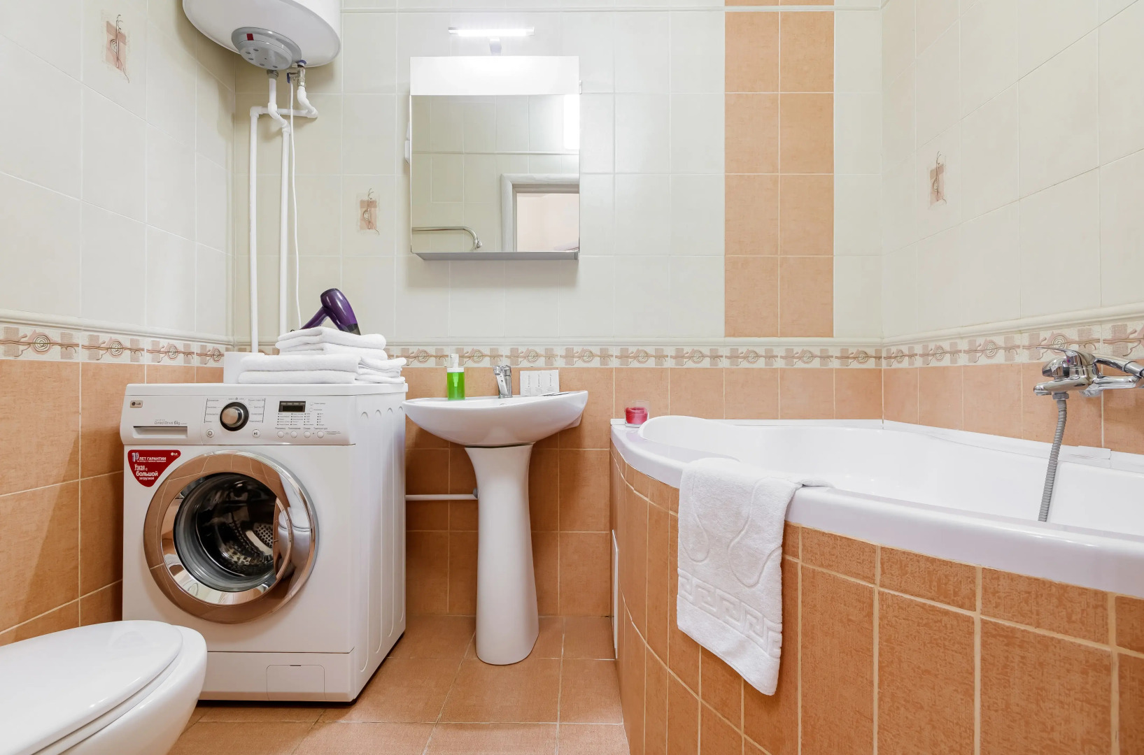 Апартаменты с Камином Угловой Ванной и Видом на Улицу Красную Комфорт с Характером Заселение Круглосуточно by Depart Apart