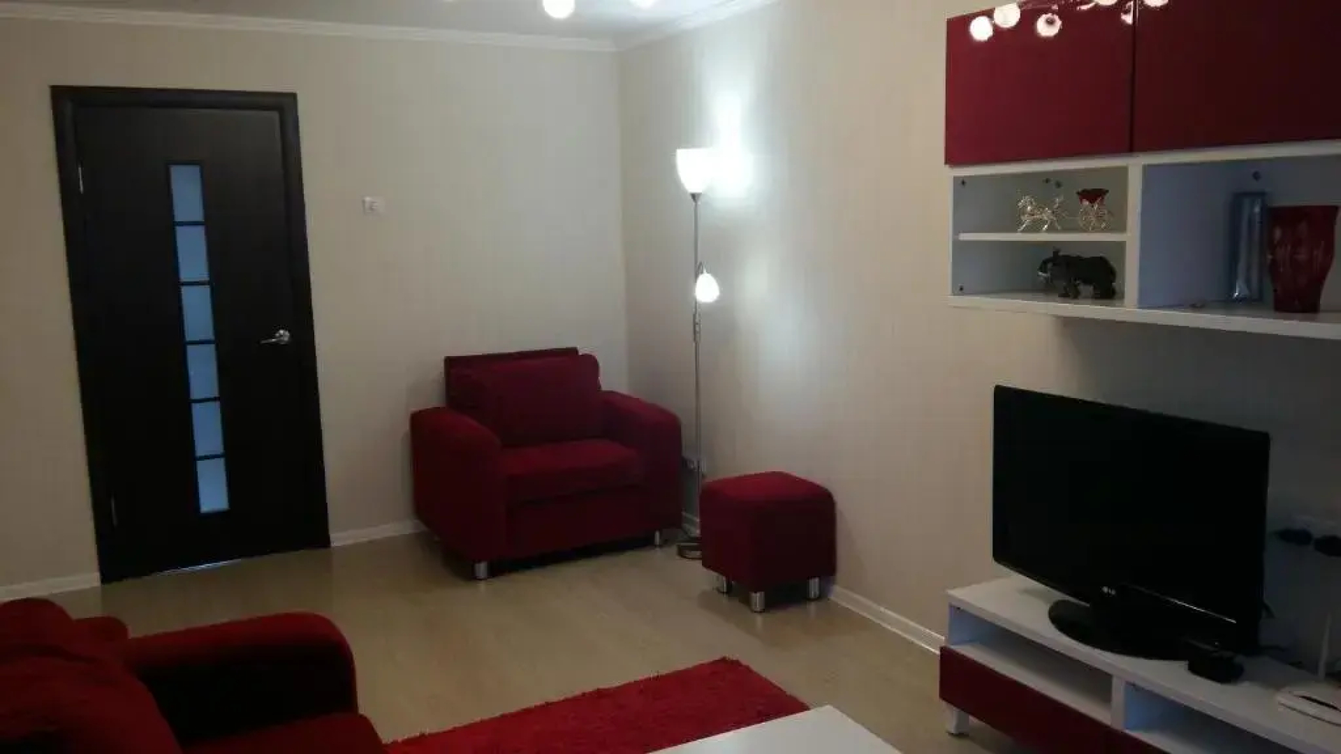 Апартаменты на Уральской 4