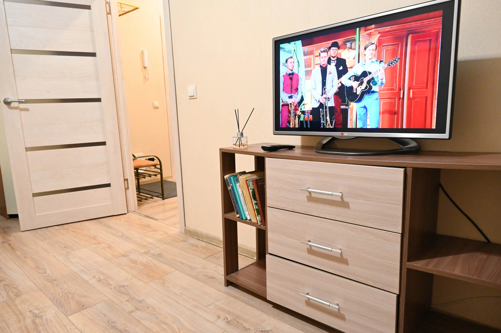 Квартира Микрорайон Солнечный 4