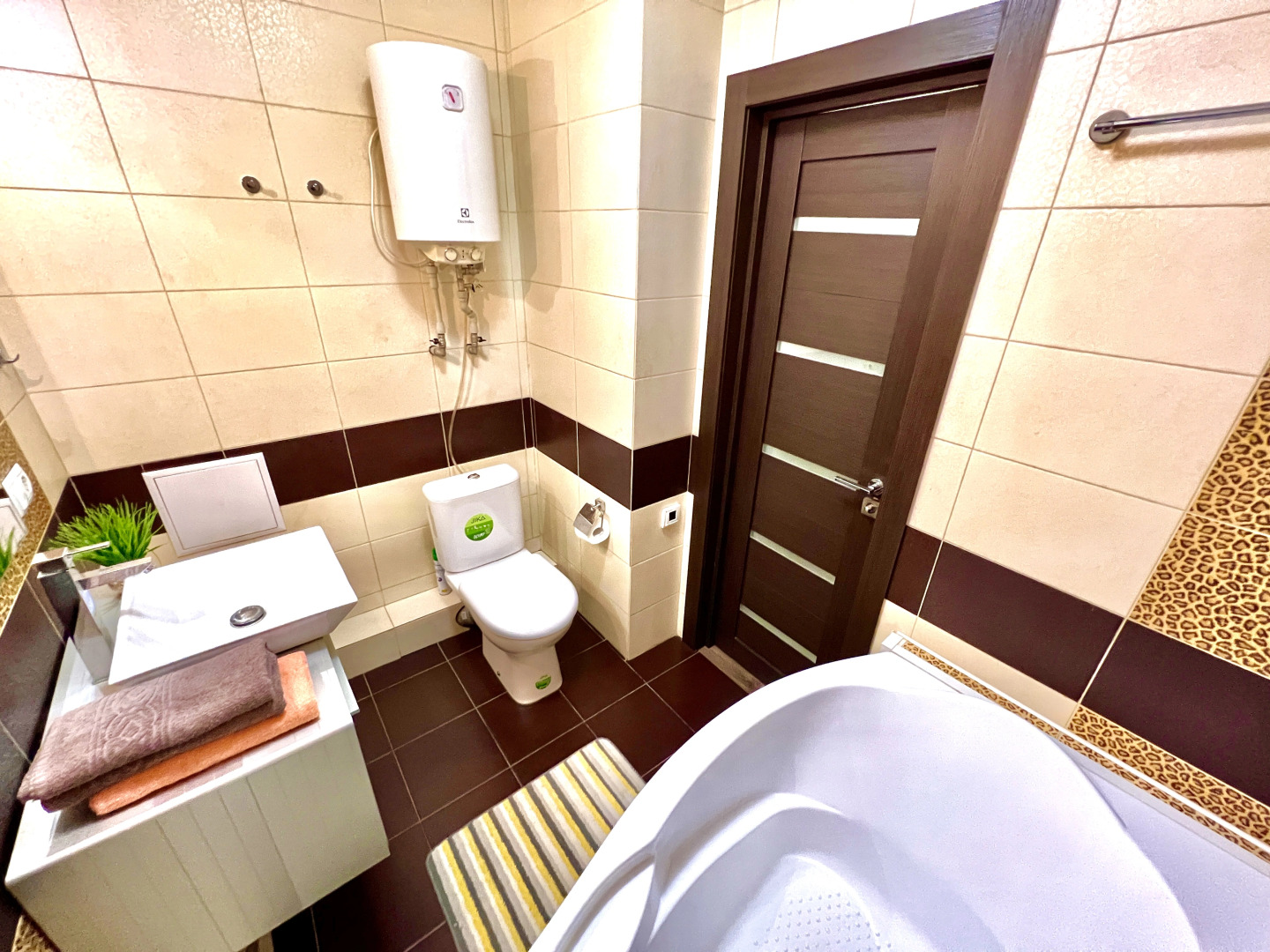 Уютные Апартаменты в ЖК Современник Нa 9 этаже (рядом с МТЛ-Арена)