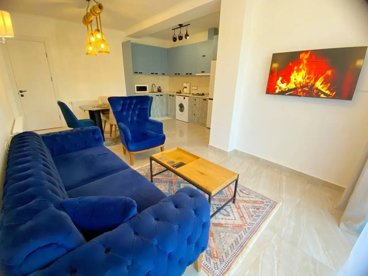 Апартаменты City Heart Luxury Apartment