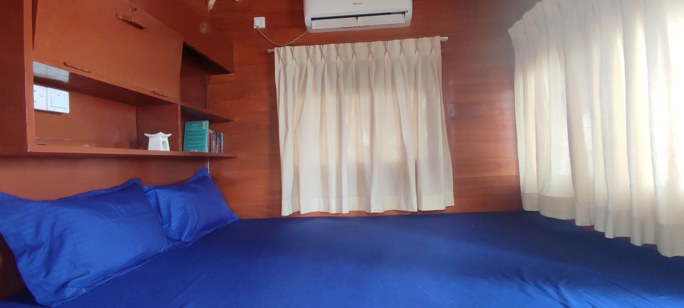 Мини-отель Tomorrowland Beach Villas & Fisherman's Wharf Restaurant