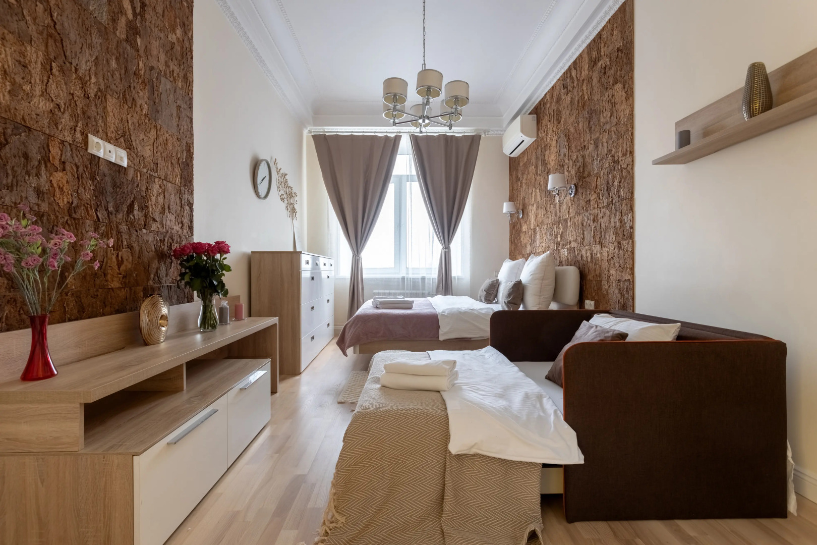 Апартаменты Улучшенные апартаменты с видом на город